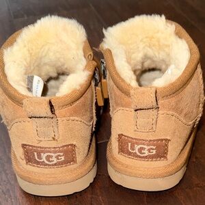 UGG Kids Chestnut Classic Mini II
